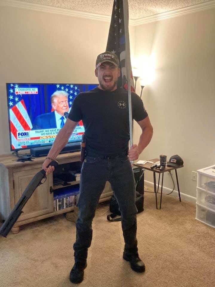 Federal Judge releases Eric Munchel, &ldquo;Zip Tie Guy&rdquo;, pending trial.