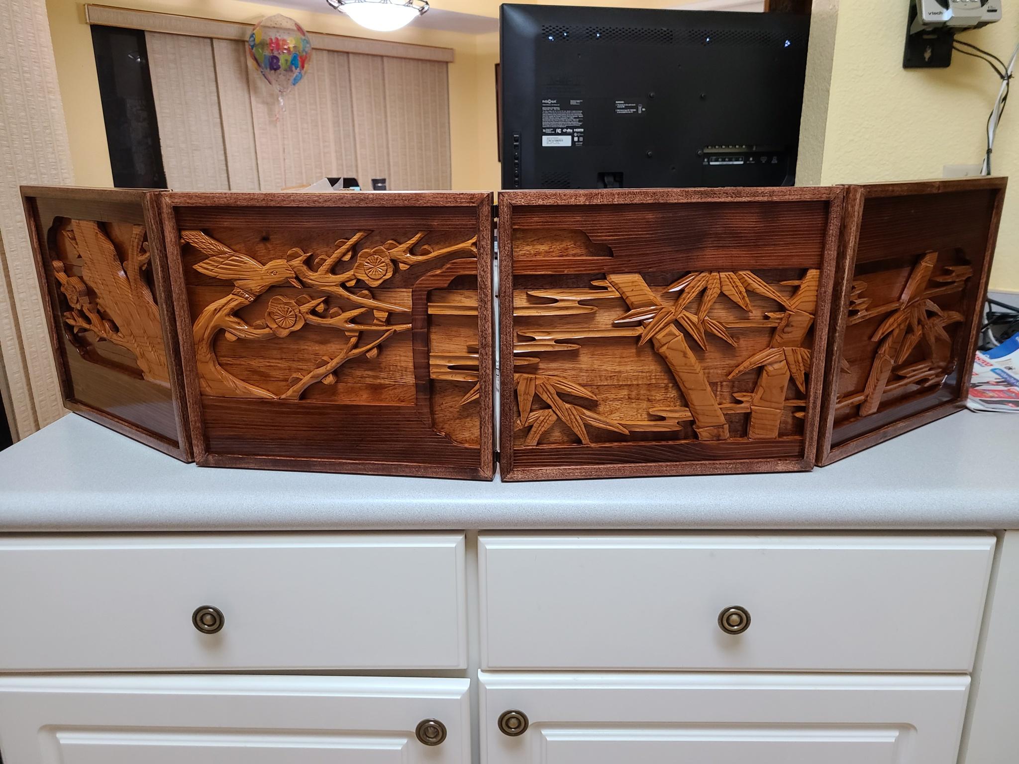 My friend made a dm screen, what do you think?