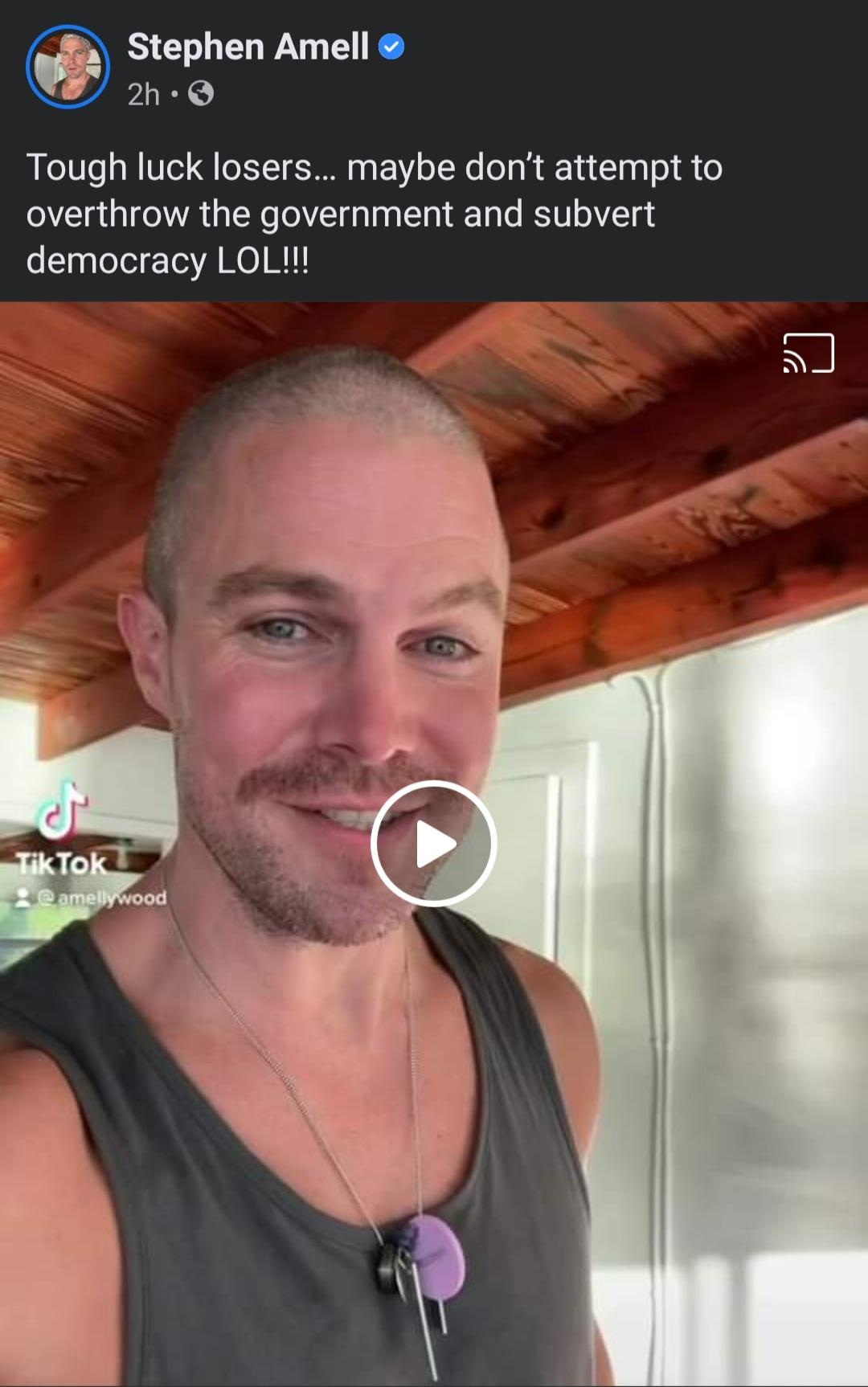 Green Arrow Decided to Spend His Sunday Trolling People Who Are Sympathetic To Terrorists