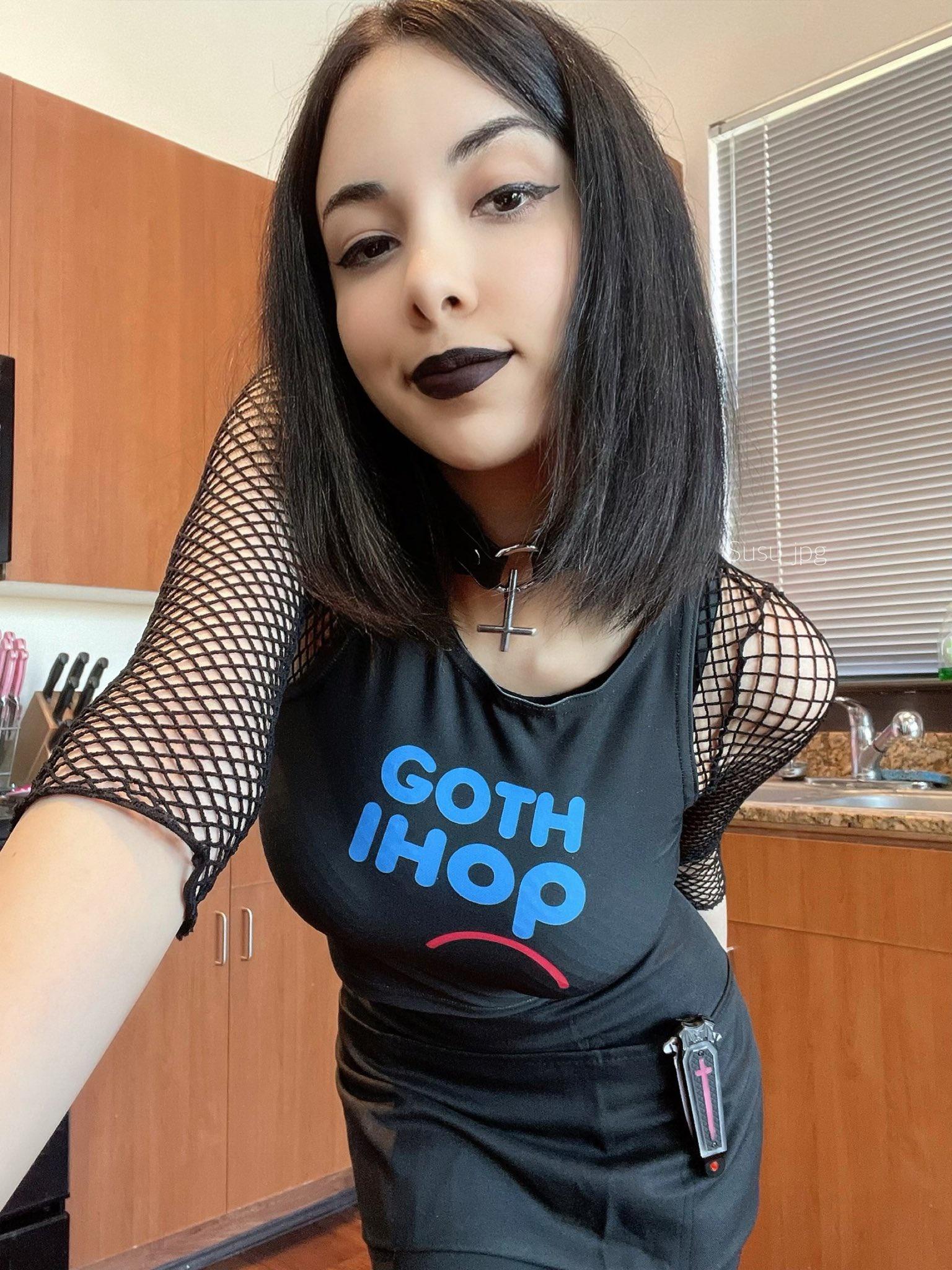 Welcome to goth IHOP.
