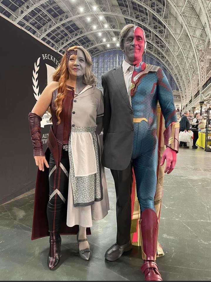THIS COSPLAY