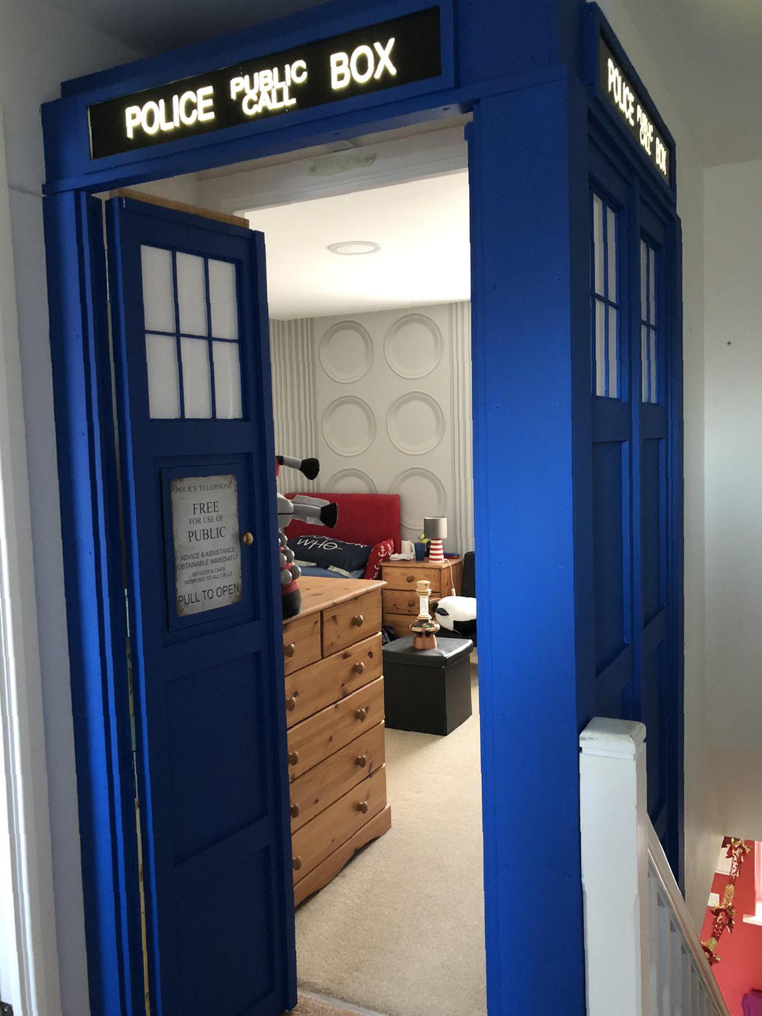 A Dad Took Four Months Planning And Building This Tardis For His Kid&rsquo;S Bedroom Door For Christmas.