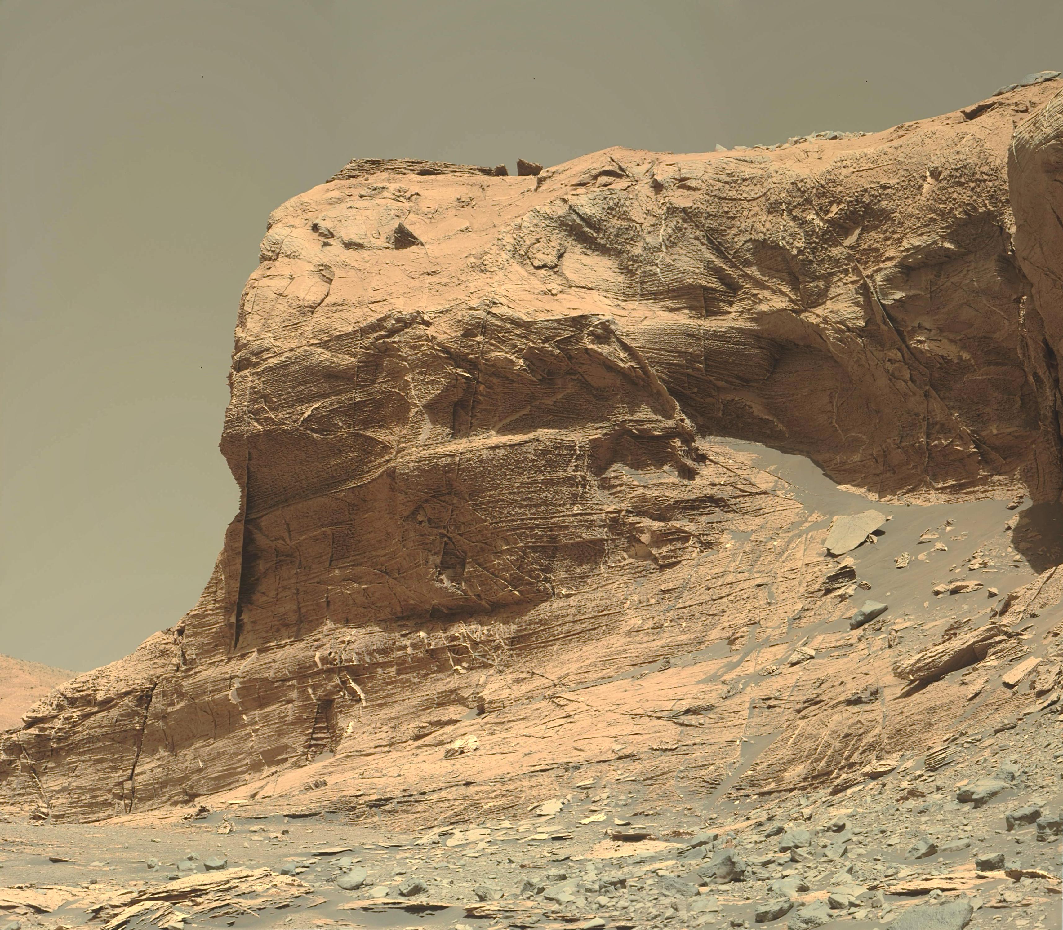 NASA's Curiosity Rover Just Sent Back This Stellar Martian Prospect