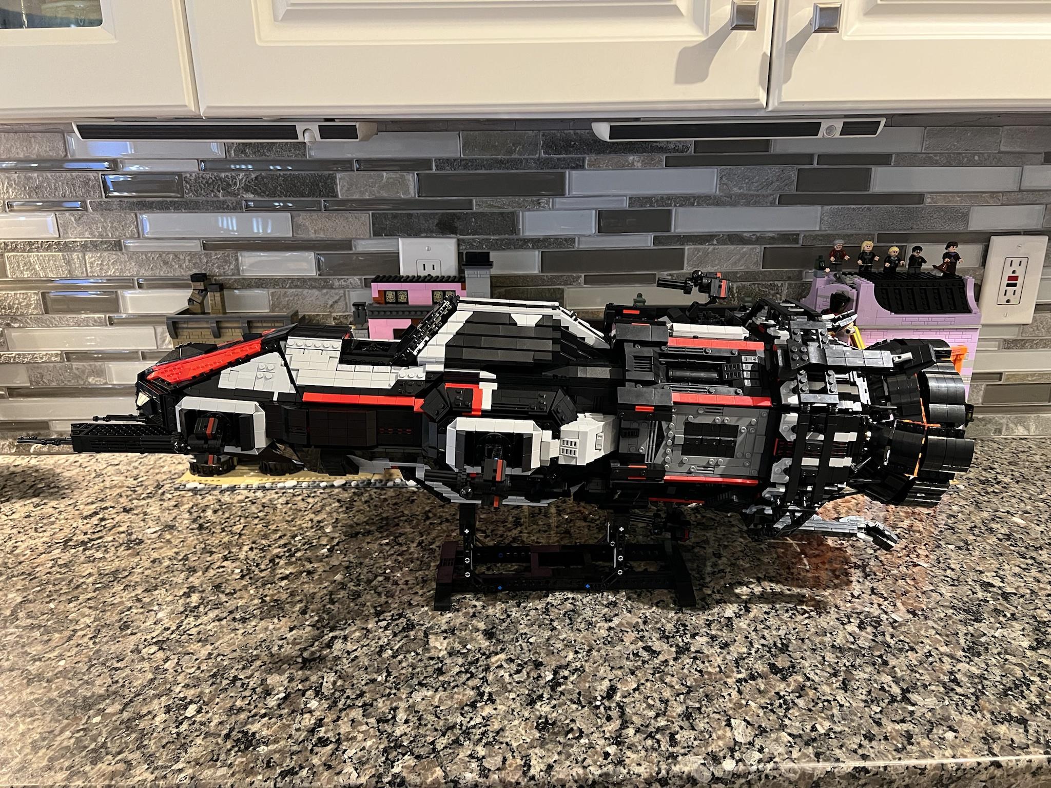 MOC Rocinante (brickgloria)