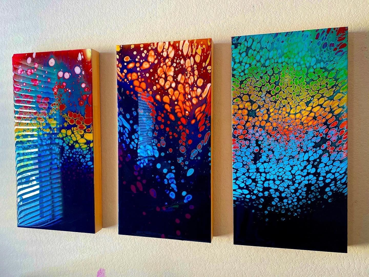 Here is a few of my favorite epoxy resin wall artworks I&rsquo;ve made since I&rsquo;ve started