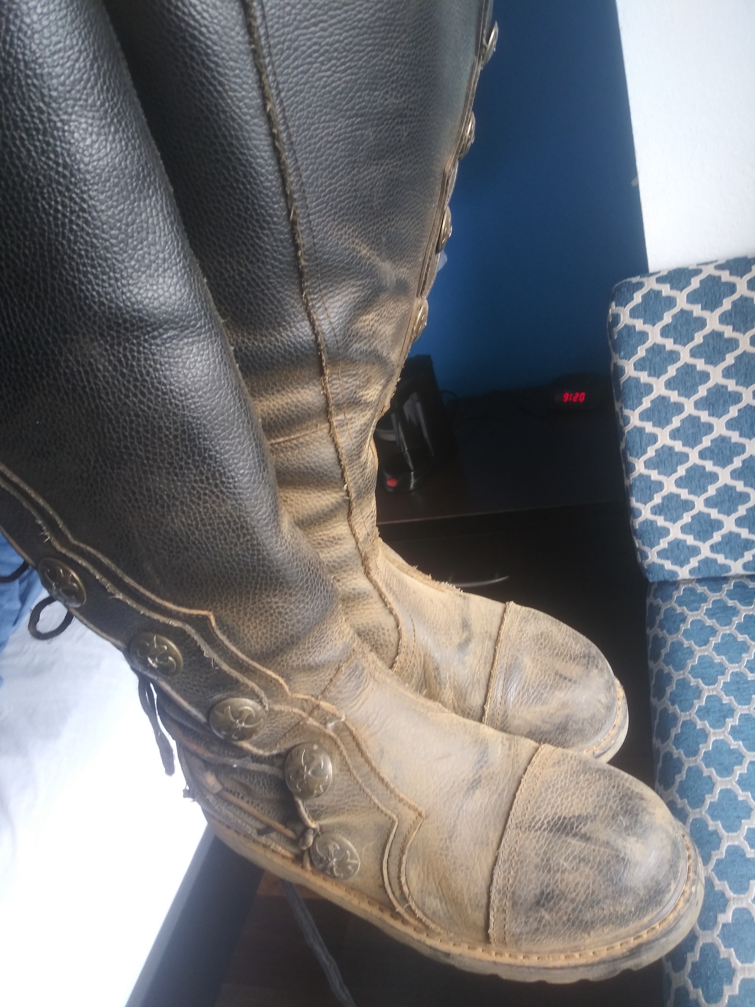 If your boots don't look like this at the end of the day, you didn't stay long enough at the Renaissance Festival :D