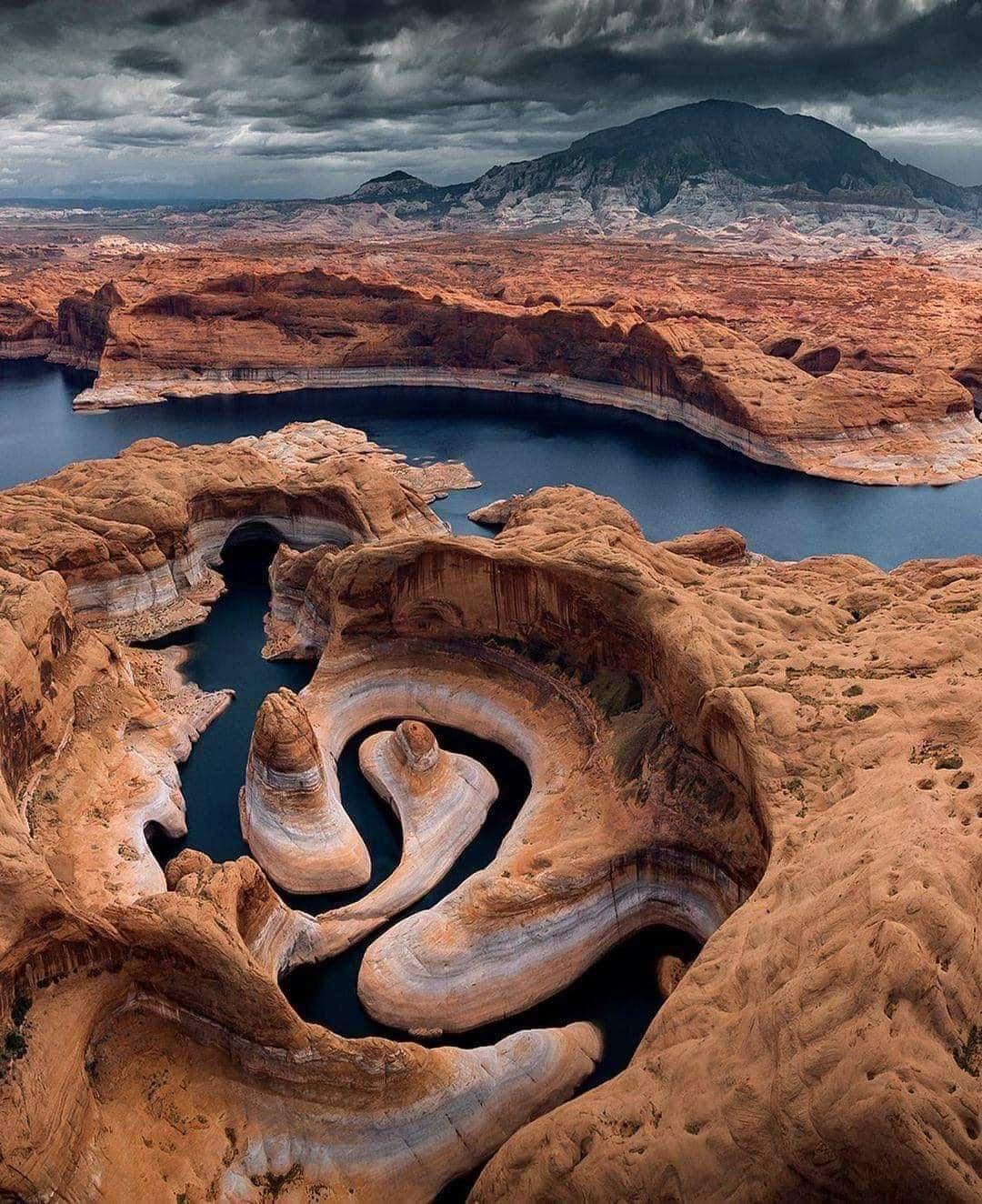 Reflection Canyon              Utah, USA 
Photo By  karolnienartowicz