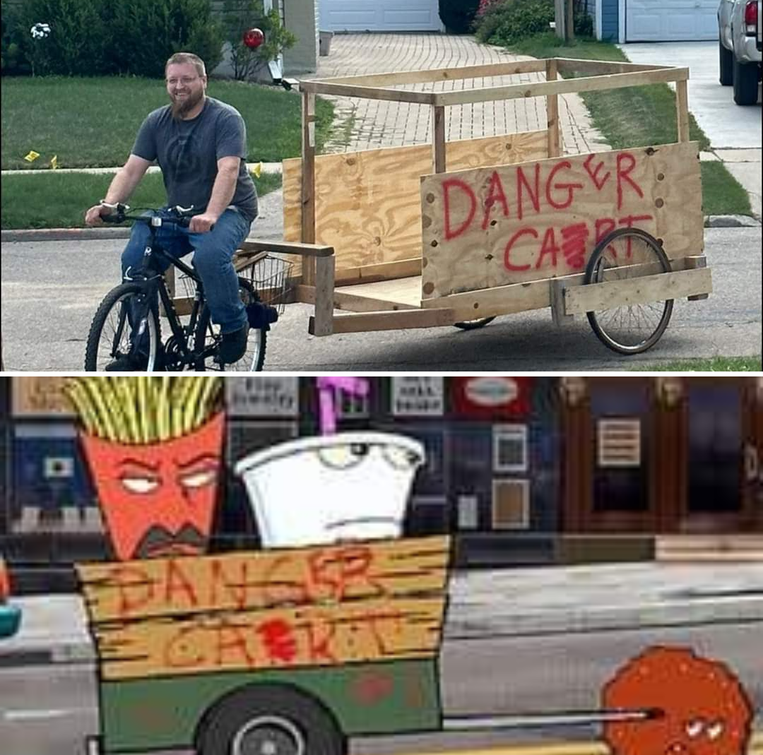 Not the best quality photo, but my boyfriend decided to build his own ATHF inspired Danger cart ｡⁠◕⁠‿⁠◕⁠｡
