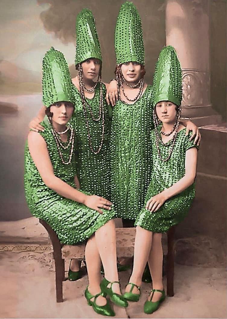 That Pickle Sisters, a roaring twenties-era vaudeville group