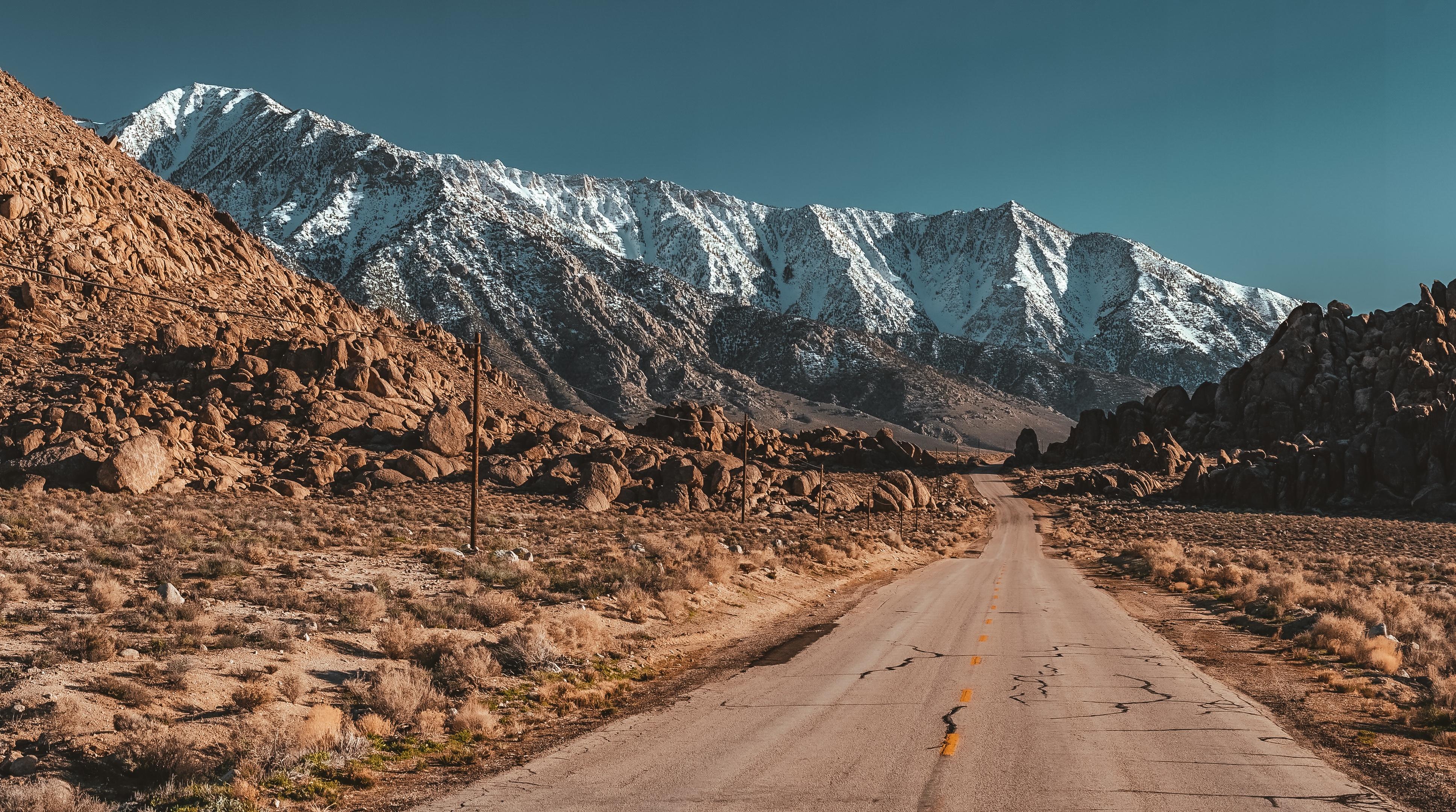 I self identify as a hobbiest photographer.