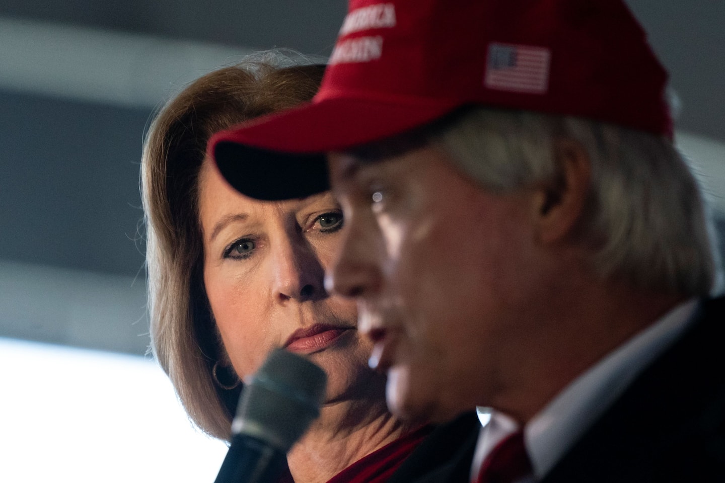 Even the Kraken suspects that Lin Woods is off his trolley......